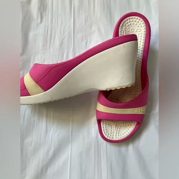 Cute Croc Clogs - Picture 2 of 6